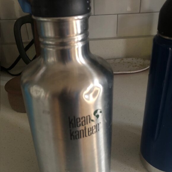 Lot of three water bottles - 2 Klean Kanteen and 1 Life Factory - Picture 3 of 5